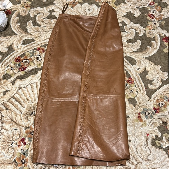 Banana Republic Tan whip stitched Western Boho Leather Skirt - Picture 6 of 9